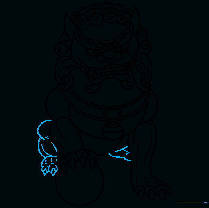Sketching the back legs of the Foo Dog using overlapping curved lines.