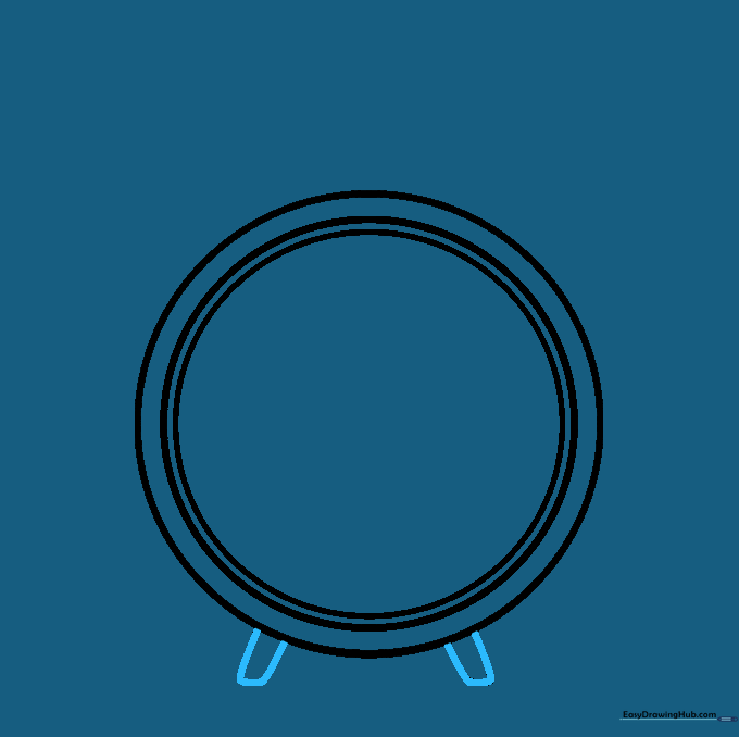 Two small trapezoidal feet added to the bottom of the clock circle.