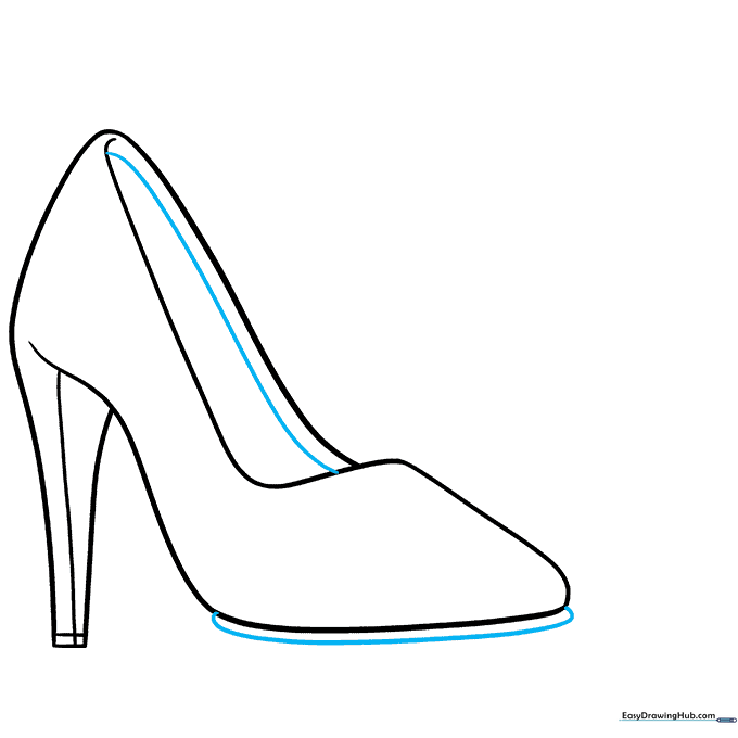 Drawing the inner sole and outer sole lines for a 3D effect.