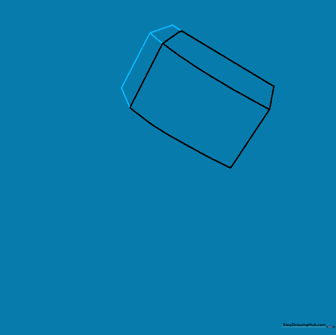 Adding depth to the hammer head by drawing the side face with parallel lines.